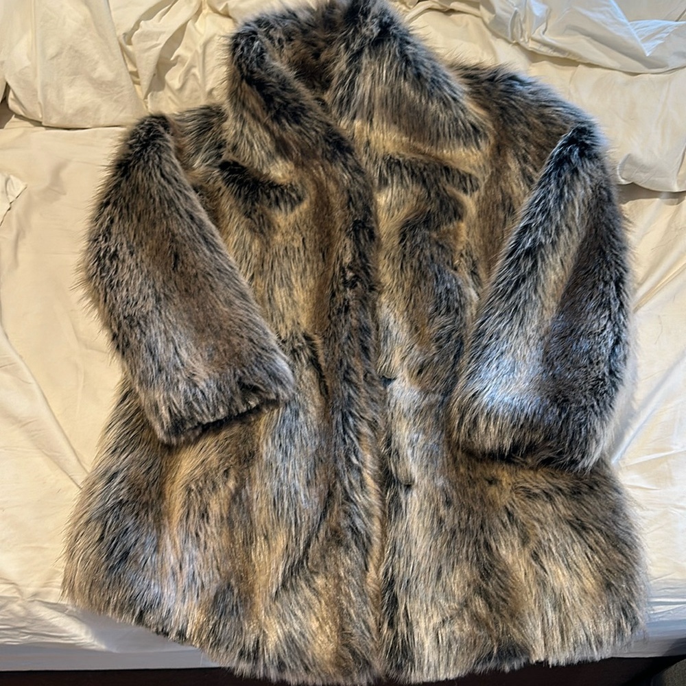 Spirit hoods wolf coat